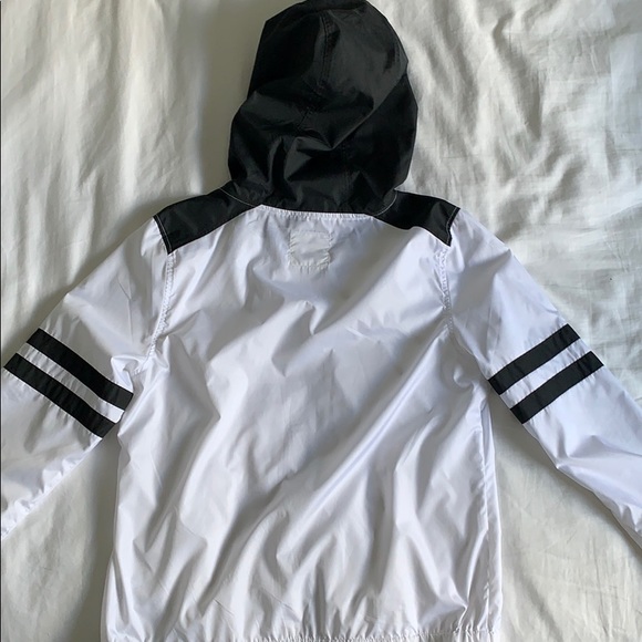 White and black Zumiez windbreaker - Picture 2 of 3